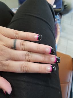 logo-pink