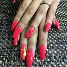 logo-pink