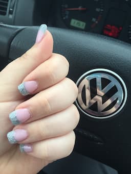 logo-pink