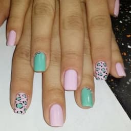 logo-pink