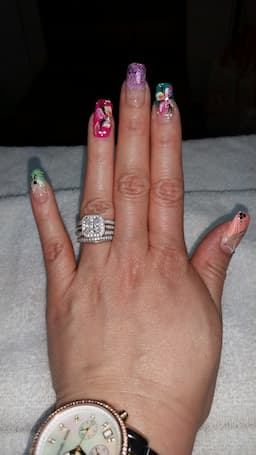logo-pink
