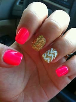 logo-pink
