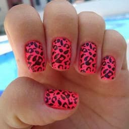 logo-pink
