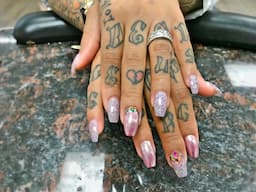 logo-pink