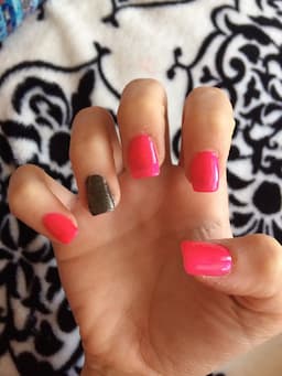 logo-pink