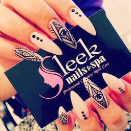 logo-pink